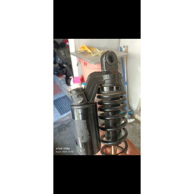 Shockbreaker uk 365 copy ktc bekas pemakaian pcx ( harus coak )