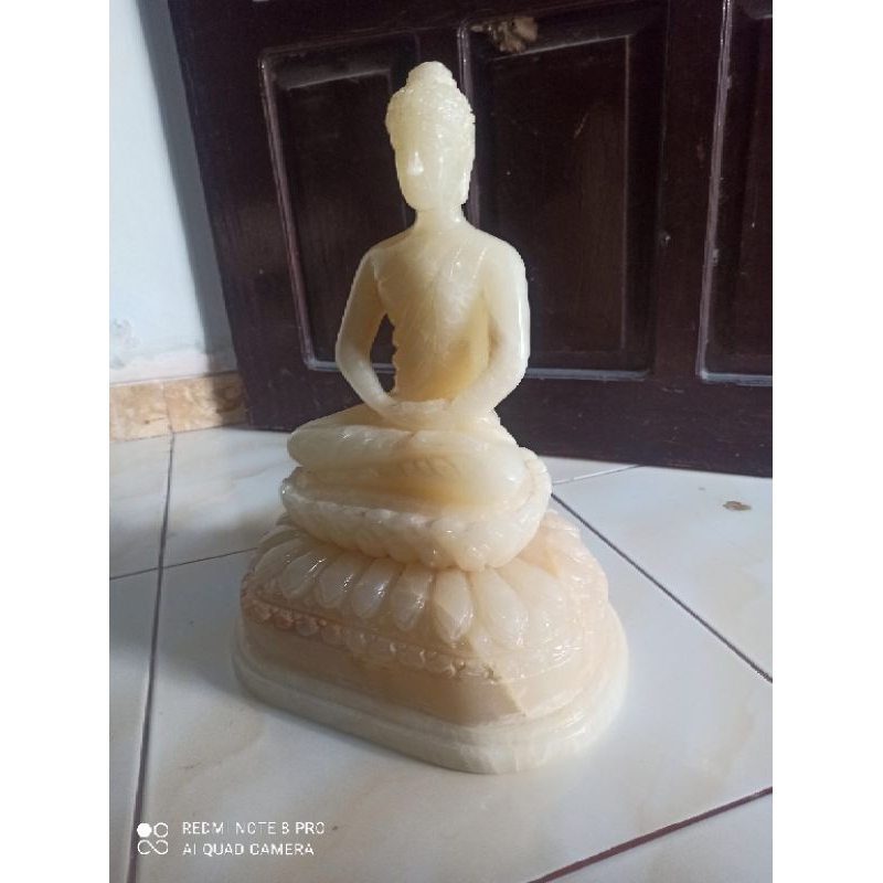Patung Budha batu onik alami