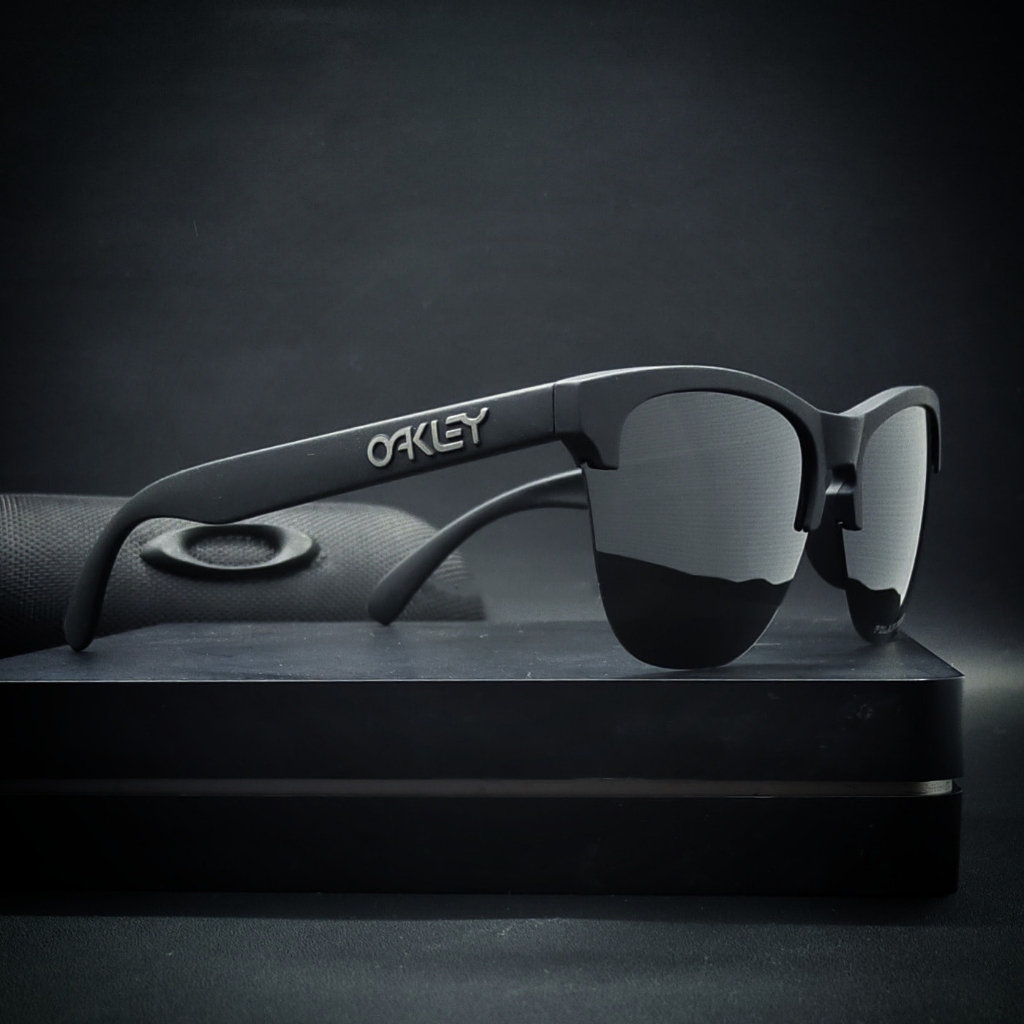 KACAMATA HITAM PRIA CARTIER TERBARU LENSA POLARIZED PHOTOCROMIC ANTISILAU ANTIRADIASI FRAME TITANIUM