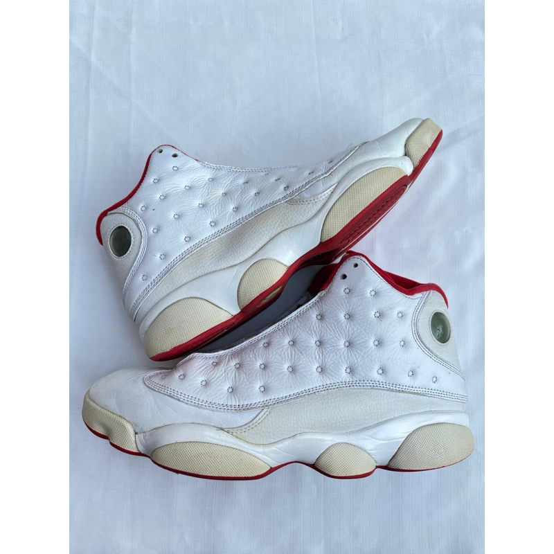 Sepatu Basket  Air Jordan “Retro 13 “ Red & White” Size 44 Second Preloved