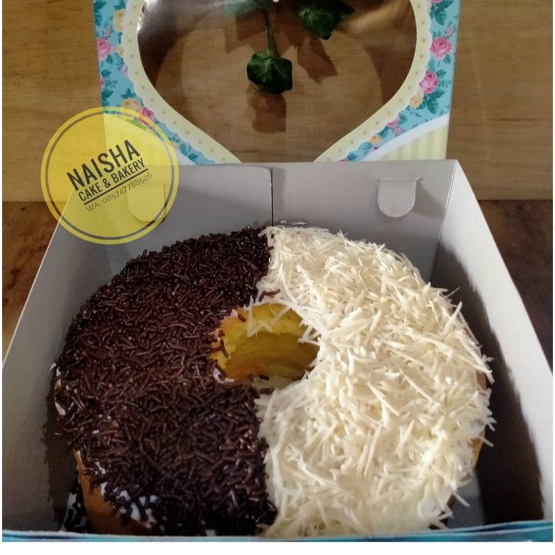 

Bolu ban aneka topping