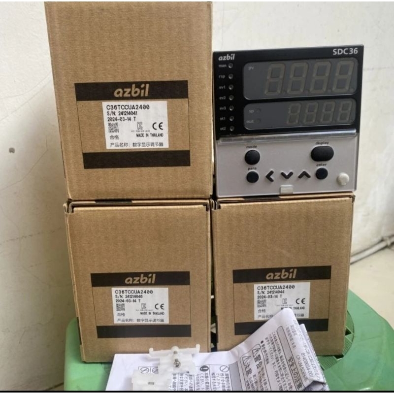 TEMPERATURE CONTROLLER AZBIL SDC36-C36TCCUA2400 ORIGINAL