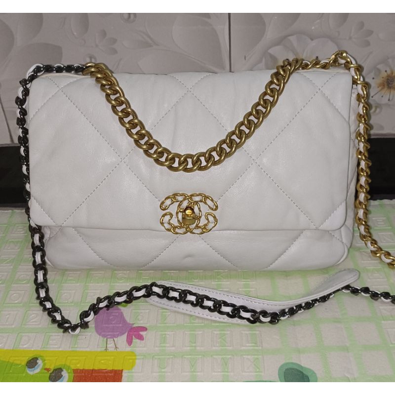 Mirror Chanel 19 KULAS (NoBrand)