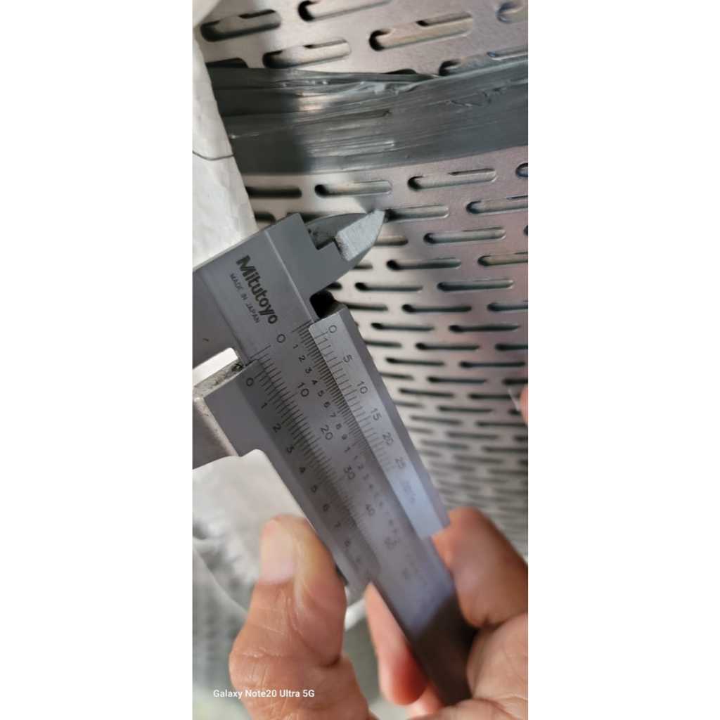 100x200 Cm / 1x2 m Plat Besi Lubang Motif Kapsul 3x15 mm tebal 1 mm (kode:23.19.27.08.24)