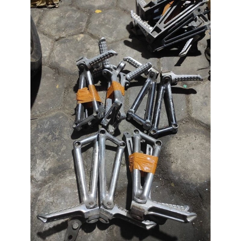 Footstep Postep Belakang Ninja RR Original Copotan