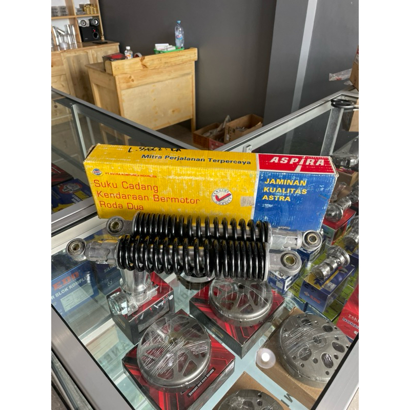 H2 52A00 KC5 1200 SOK BREAKER HONDA GL PRO GL MAX SKOK BELAKANG GL PRO GL MAX ORI ASPIRA