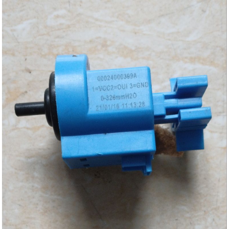 Water level mesin cuci Elektrolux Front Loading