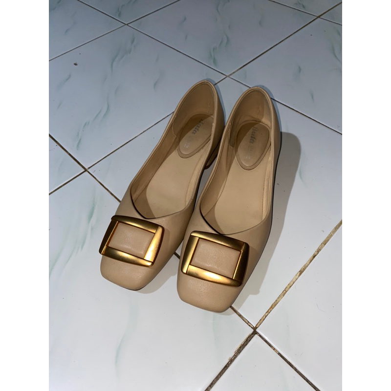 (PRELOVED) Bata Low Pump Heels in Taupe