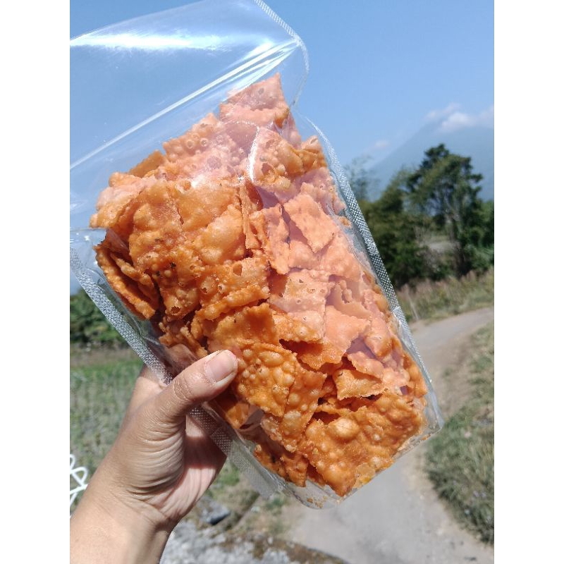 

pangsit daun bawang gurih renyah