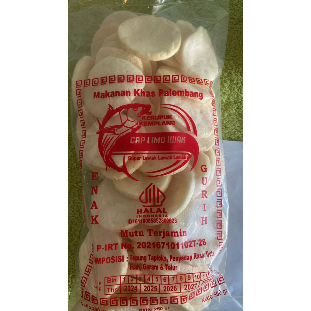 

kerupuk Kancing AL Oleh Oleh Khas Palembang 250Gram (HALAL) Asli Ikan Tenggiri