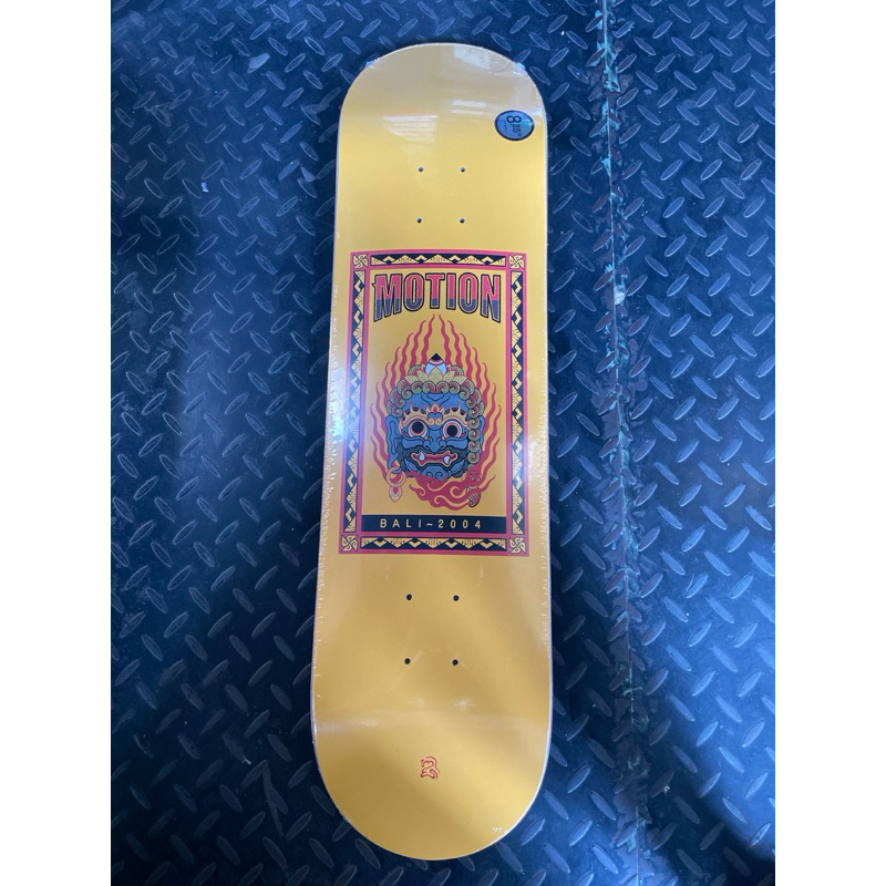 motion skateboard new 8.25