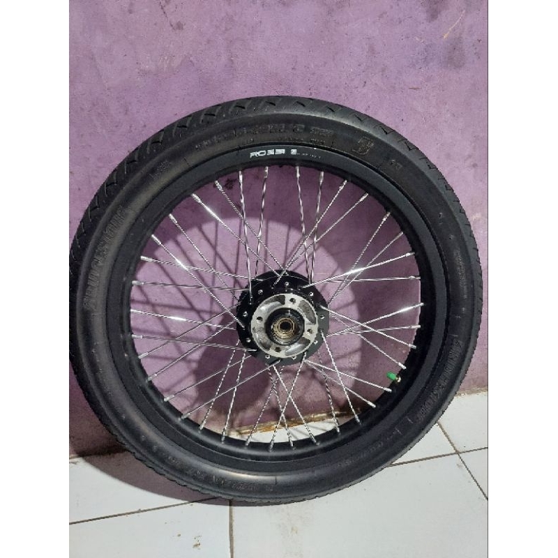 ban battlax ring  plus vekg v rossi ring 18