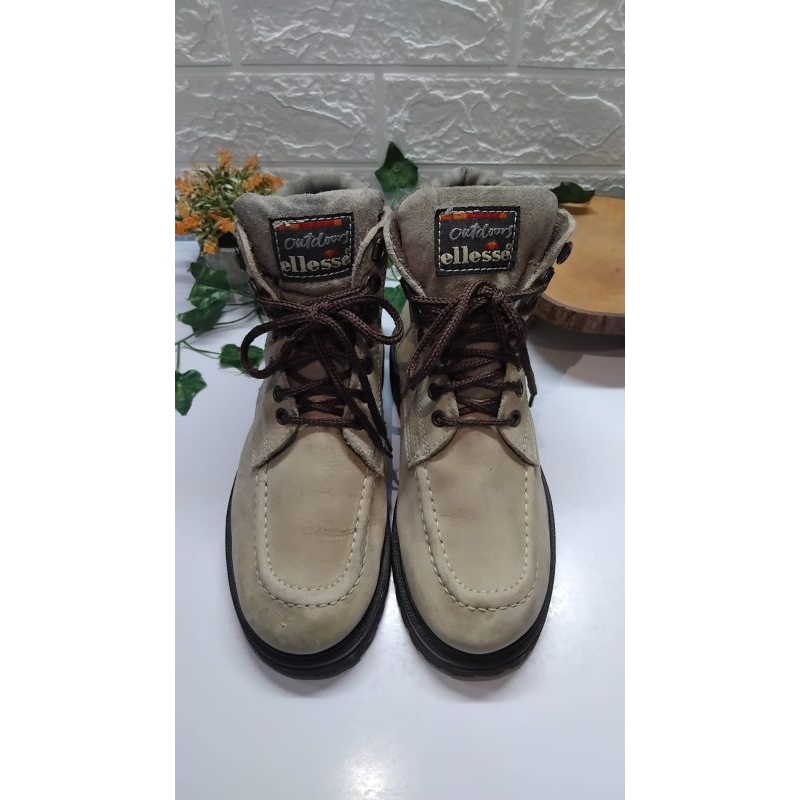 [Second Branded] Sepatu Outdoor ELLESE, Size 37