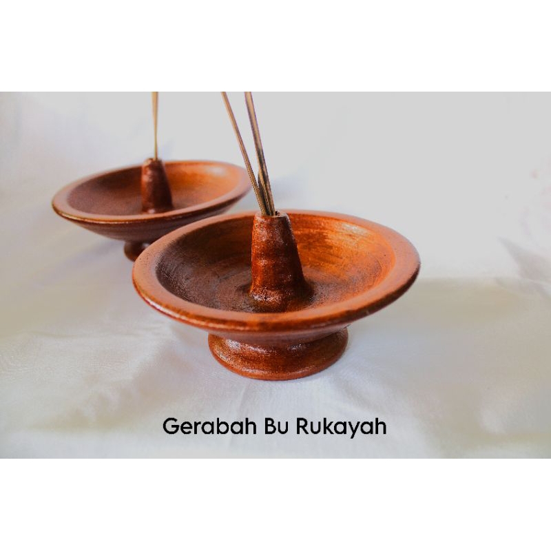 gerabah tanah liat tempat bakar dupa