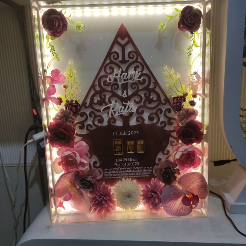 mahar wayang akrilik