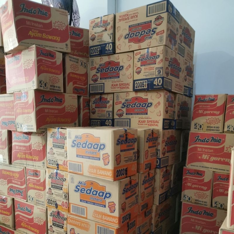 

Mie Sedaap Goreng / Soto / Korean Spicy / Kari Spesial / Singapore Laksa (Isi 40 Bungkus) Sedap