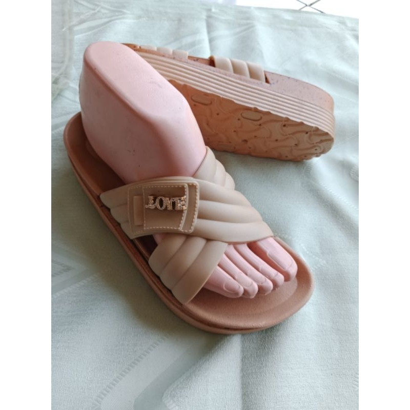 SANDAL WEDGES MOKAYA SELOP SILANG