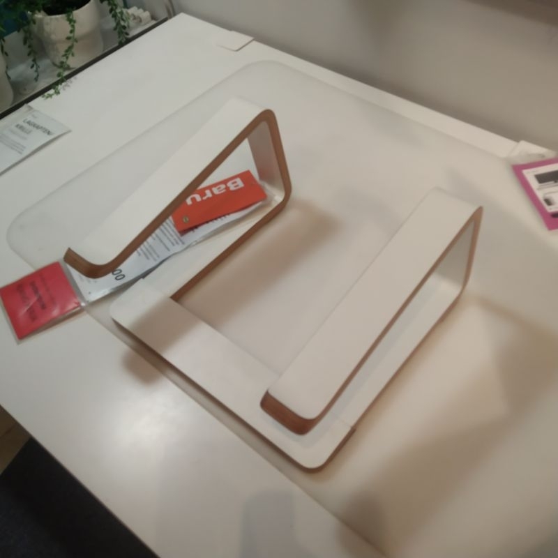 Alas Laptop Portable Stand Dudukan Penyangga Laptop