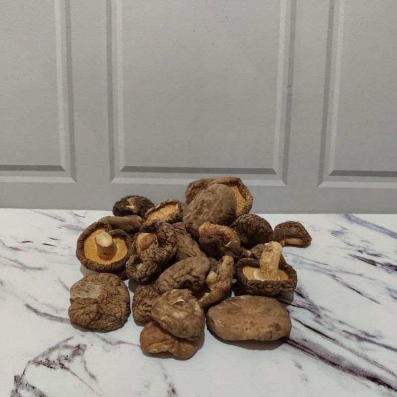 

Jamur Shitake kering 100 gram kemasan Repak