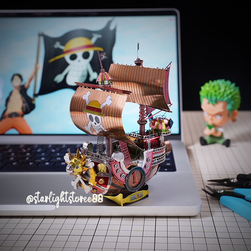 [STR88] Mainan Rakit Kapal One Piece Going Merry Thousand Sunny Zoro Luffy Bajak Laut Metal Besi