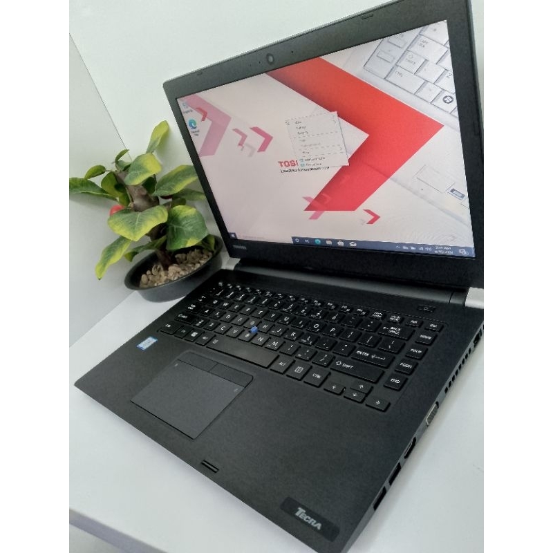 TOSHIBA TECRA i5 gen 6//ram 8gb//SSD 128gb