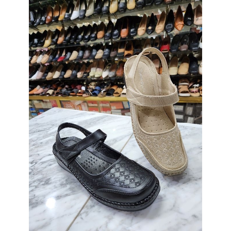 Sepatu Sandal Sepatu tali Wanita Bettina Bs 1961