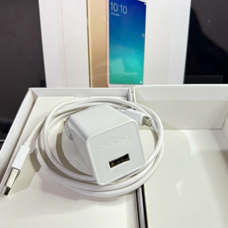 CAS CHARGER OPPO F1 ORIGINAL BAWAAN HP MIKRO USB 5 WATT 1 AMPERE PENGISIAN DAYA LANCAR DAN STABIL SU