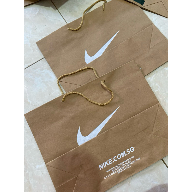 

nike paperbag