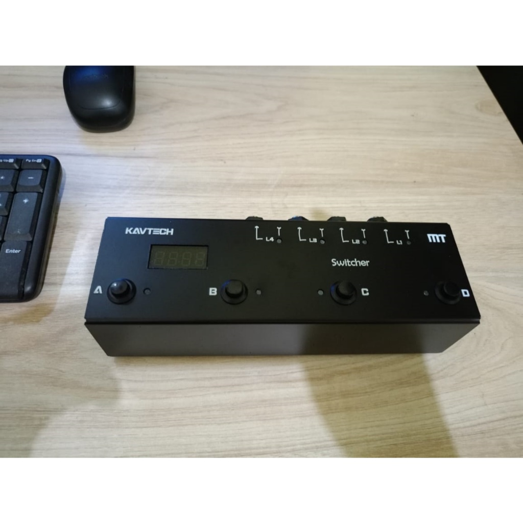 FX Loop Switcher Kavtech Midi COntroller