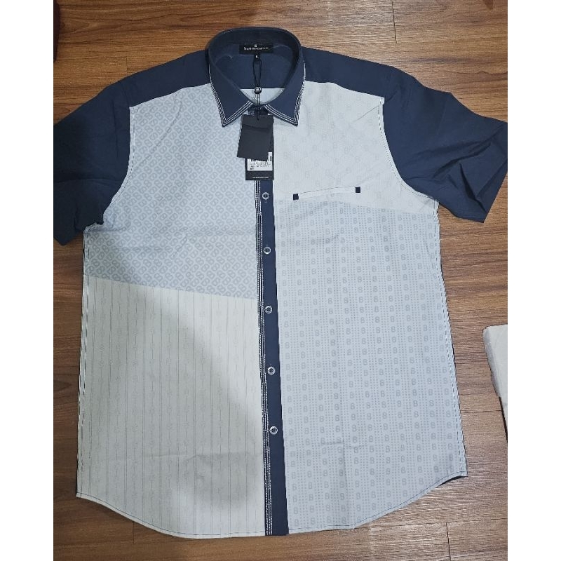 Buttonscarves Men Shirt