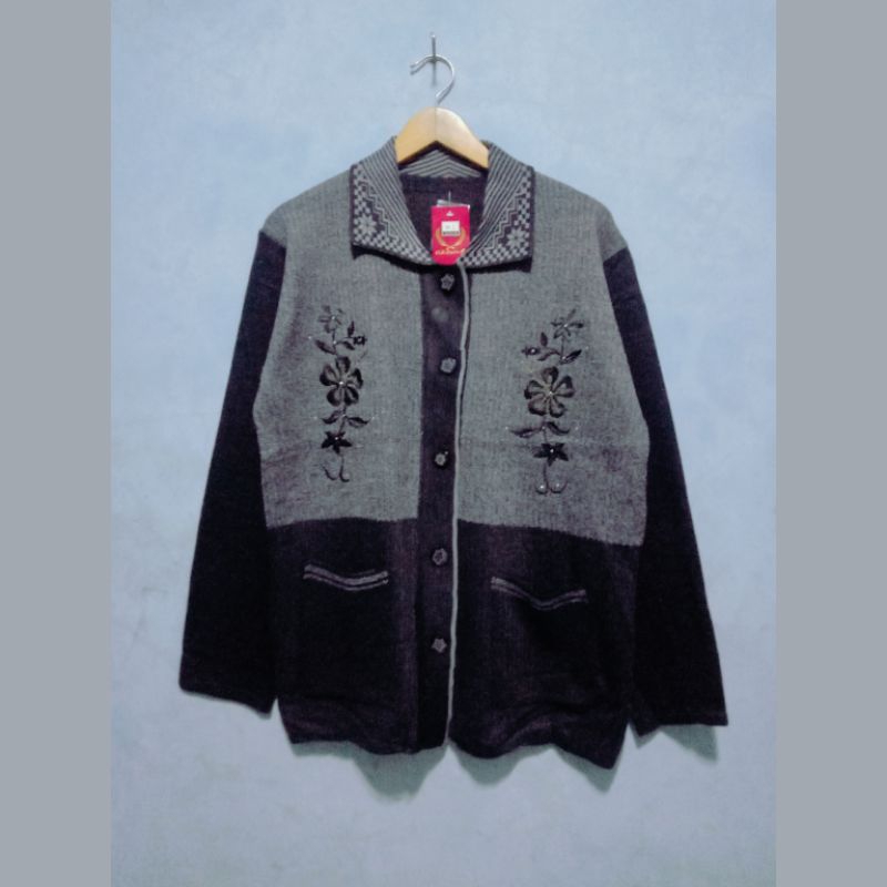 Mantel Rajut / Jaket rajut / Sweater Ibu Lansia