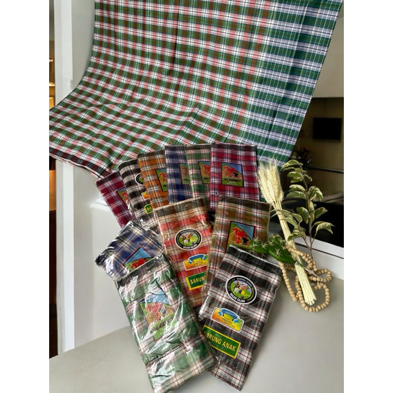 Sarung anak motif kotak kotak/Sarung anak merk gajah random motif kotak