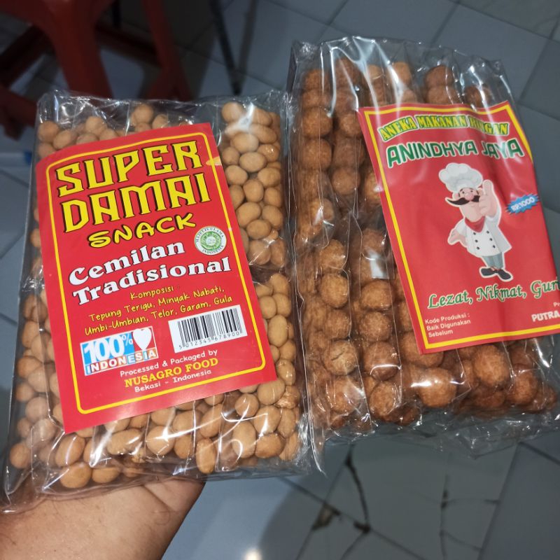 

Snack Kacang Telor Atom Oven Isi 12 Pcs