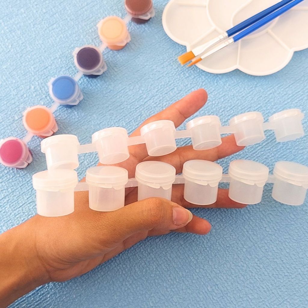 

POT Cat air plastik RENTENG 6x3ml dan 6x5ml