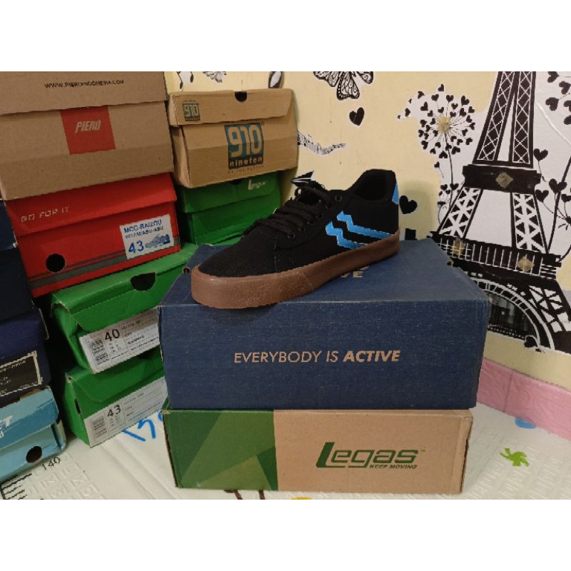 Geoff Max Ethan Black Gum