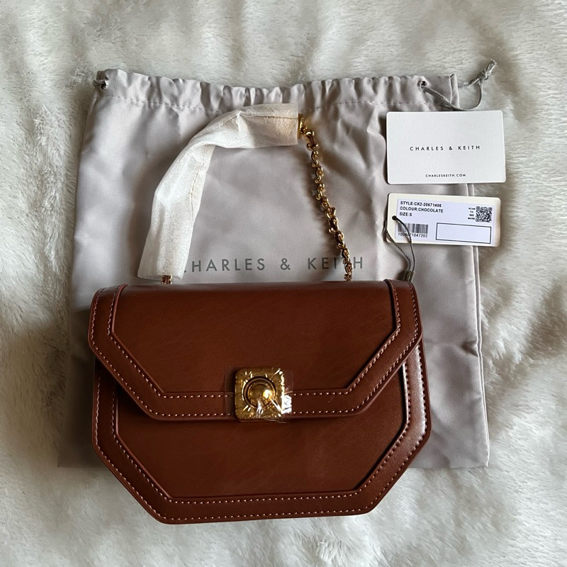 Tas Charles and Keith Avis Geometric Shoulder Bag / Tas Charles & Keith Preloved Original / Tas CK C