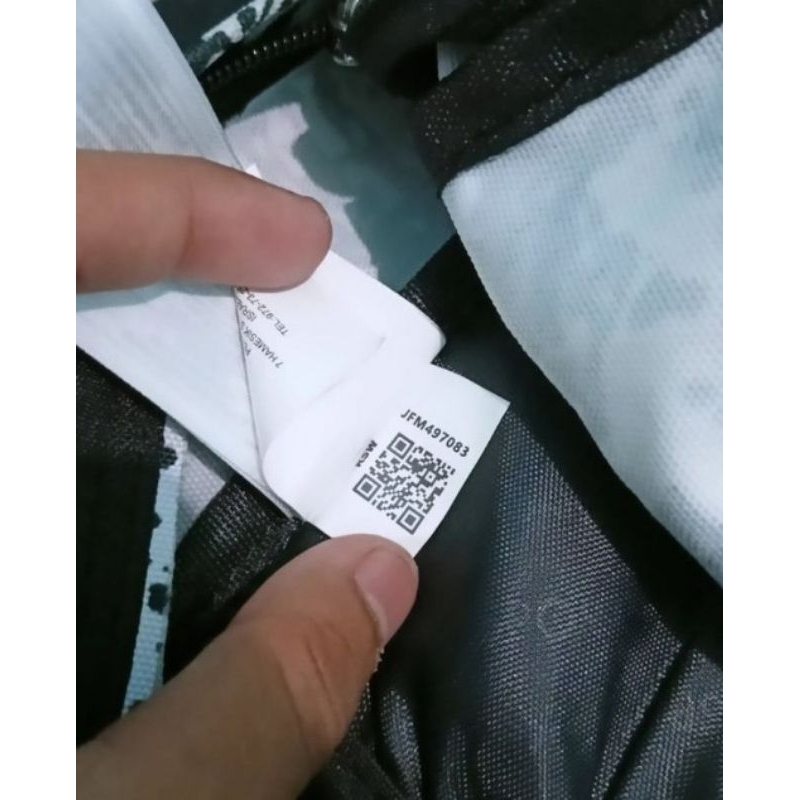 JANSPORT MOTIF ABSTRAK