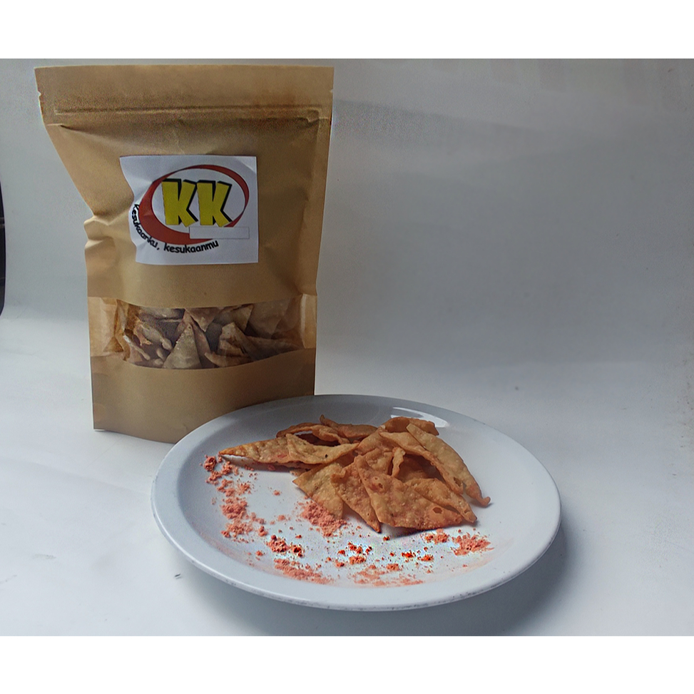 

Kulit pangsit goreng balado 500 gram.