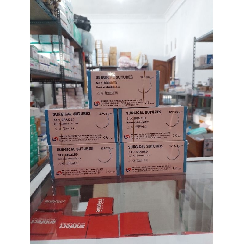 Catgut Silk 4/0 + jarum 3/8 circle