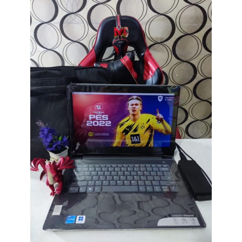 Lenovo Ideapad V330-14IKB V2. 02 Slim SUPER TIPIS [RAM 12GB + SSD+HDD]