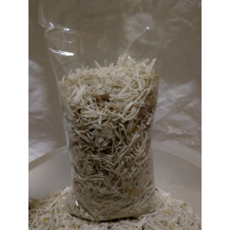 

kerupuk mentah Sari ikan gurih dan lezat