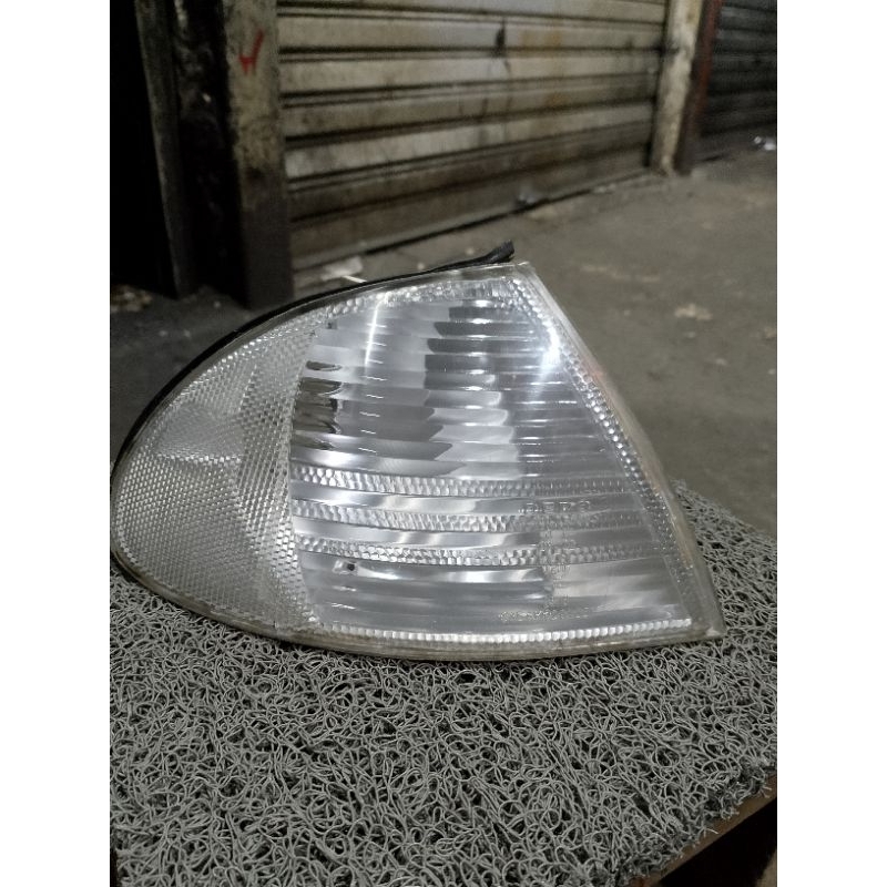 lampu sen  sein depan  BMW e46 facelift kanan