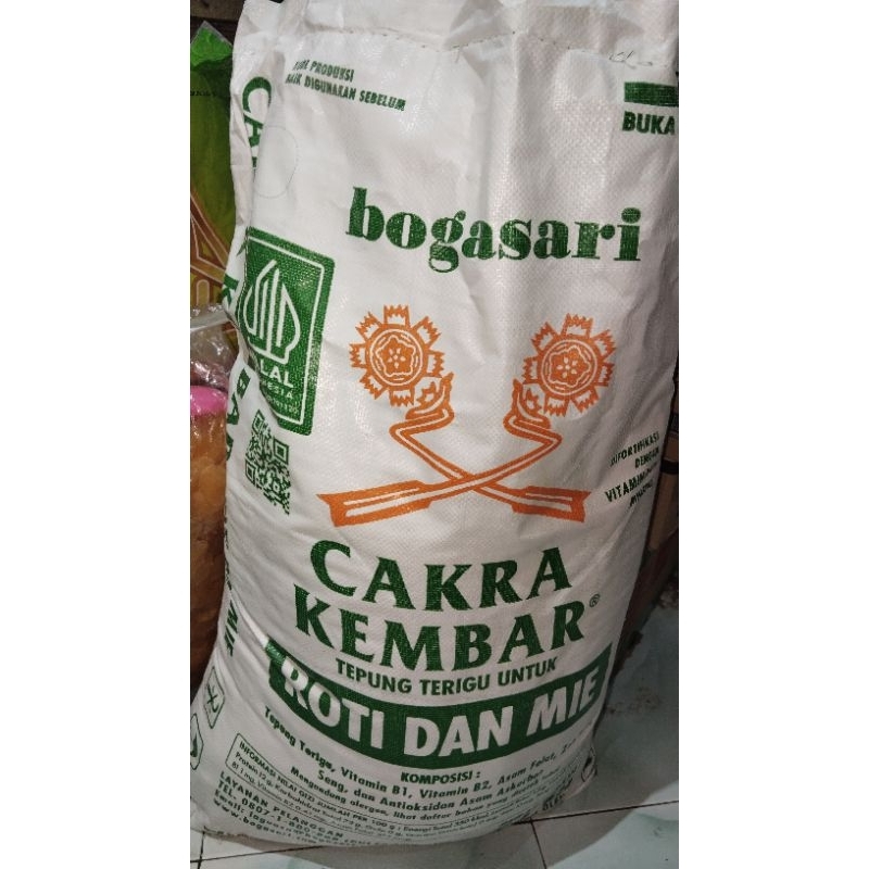 

Terigu Cakra | Terigu Cakra repack 500 gr || Terigu Protein Tinggi | Best Price | Harga terbaik