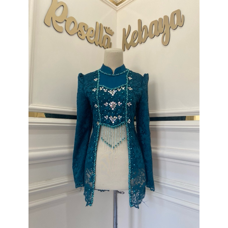 Kebaya Kutubaru Modern Hijab friendly