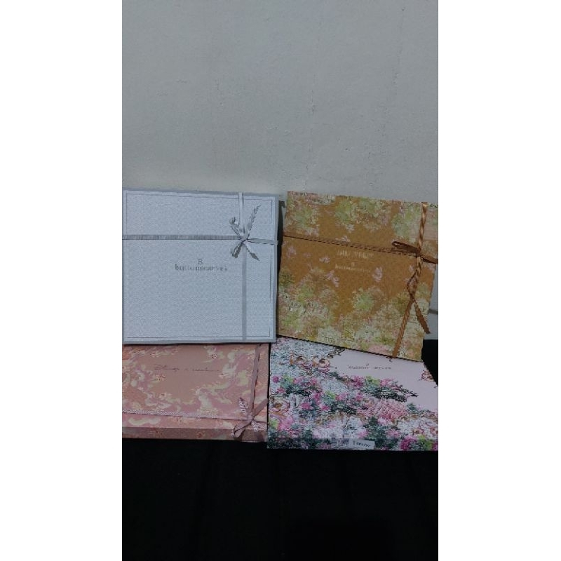 BUTTONSCARVES (khusus jastip wa)