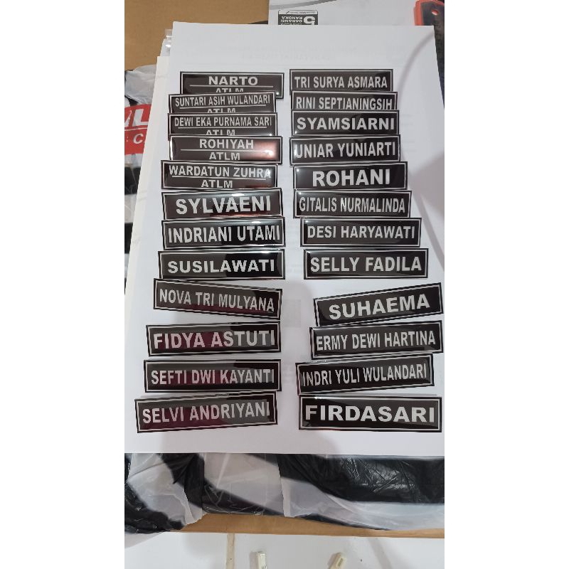 

NAMETAG / / PAPAN NAMA