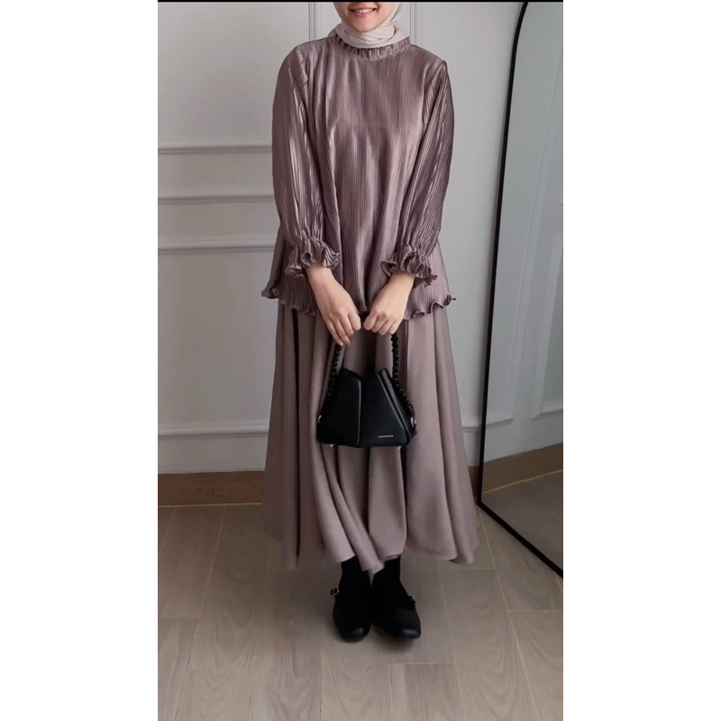 TUKUBUU - Mekar Blouse Plisket Merah Maroon - Taupe / Baju Blus premium / pleats blouse