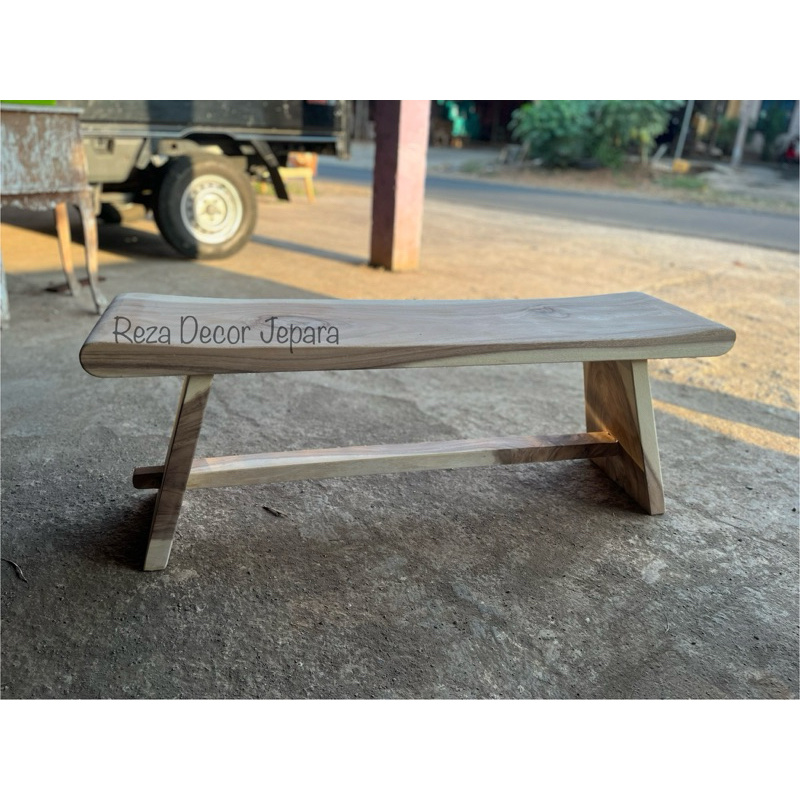 bangku sate / bangku kayu trembesi solid  / bangku cafe outdoor / bangku taman