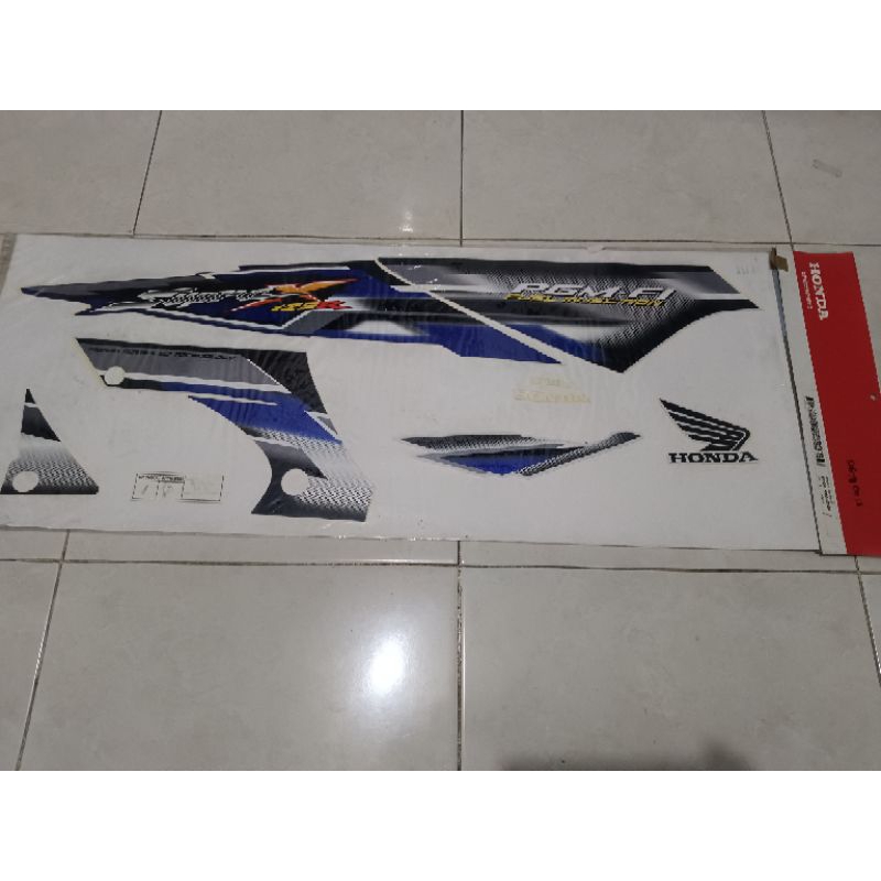striping stiker supraX 125R PGM-F1 original ahm kode part 871X0-KTM-770ZA