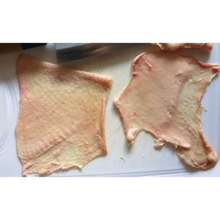 

Kulit Ayam Fresh Frozen 1kg